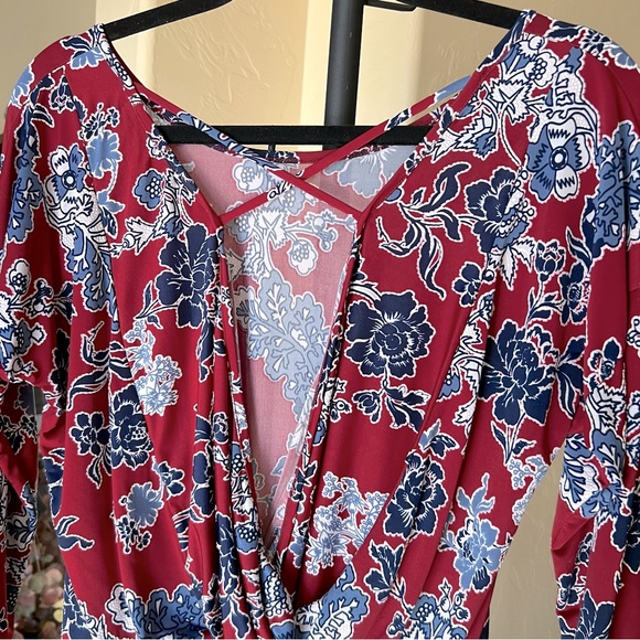 Espresso women’s long sleeve open back floral print blouse/top. Red/ blue. Sz M - Picture 4 of 16